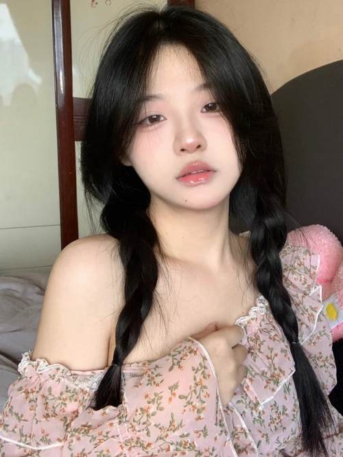 男人狂插美女的相关介绍