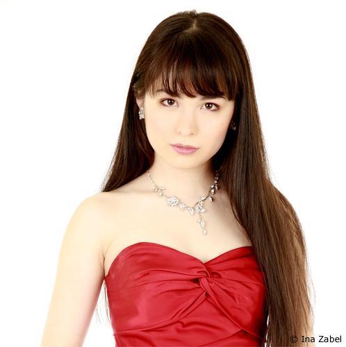 把美女老师上了的相关介绍