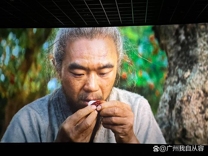 亚洲美女久久久久久久久av的相关介绍