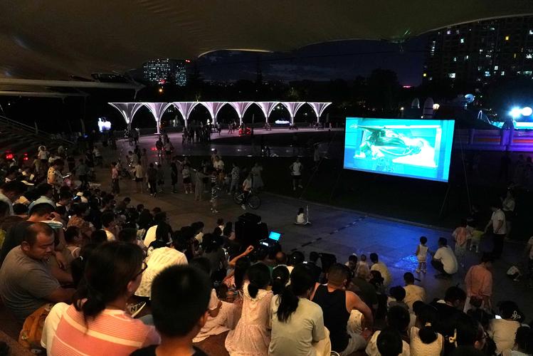 狠狠橹影院的相关介绍