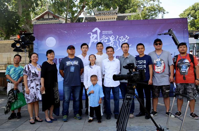 亚洲熟女少妇乱综合图片区的相关介绍