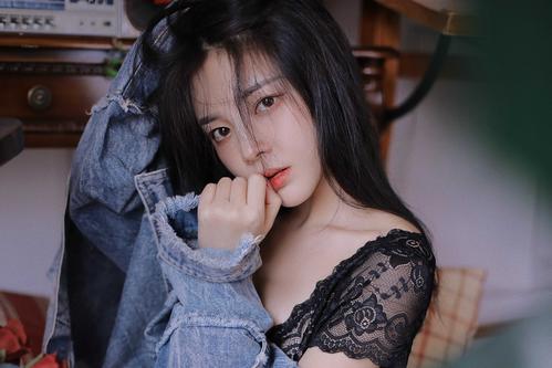欧美色乱一区二区麻豆的相关介绍