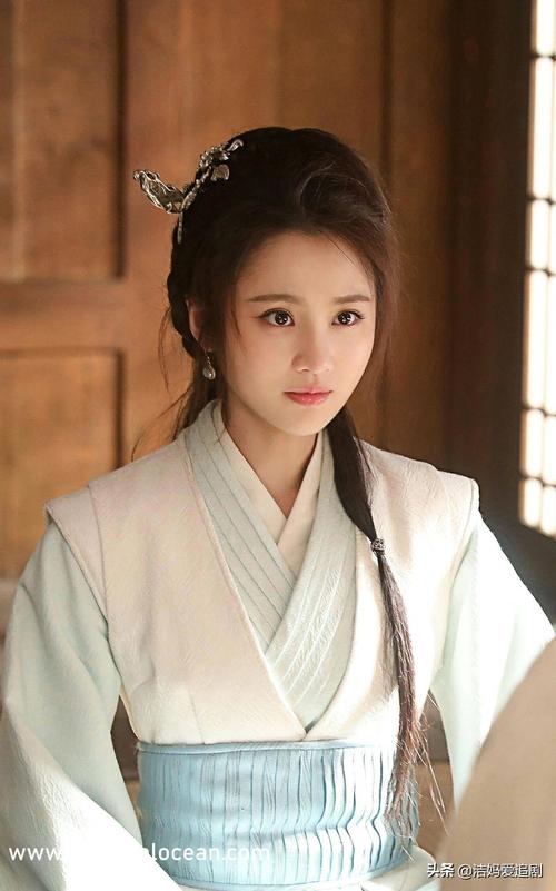 女秘书勾引老板的相关介绍