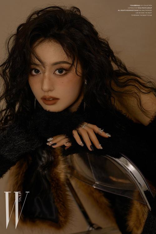免费看美女18的相关介绍