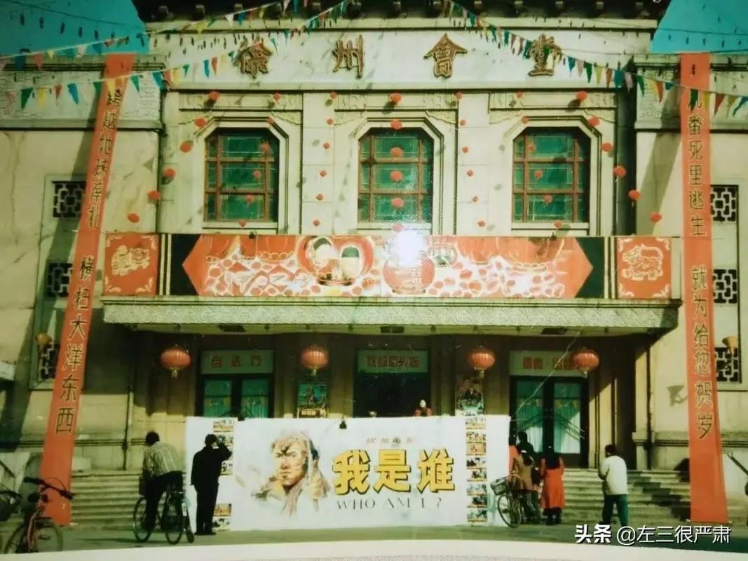 一边吃着一边摸一边桶一边叫床的相关介绍