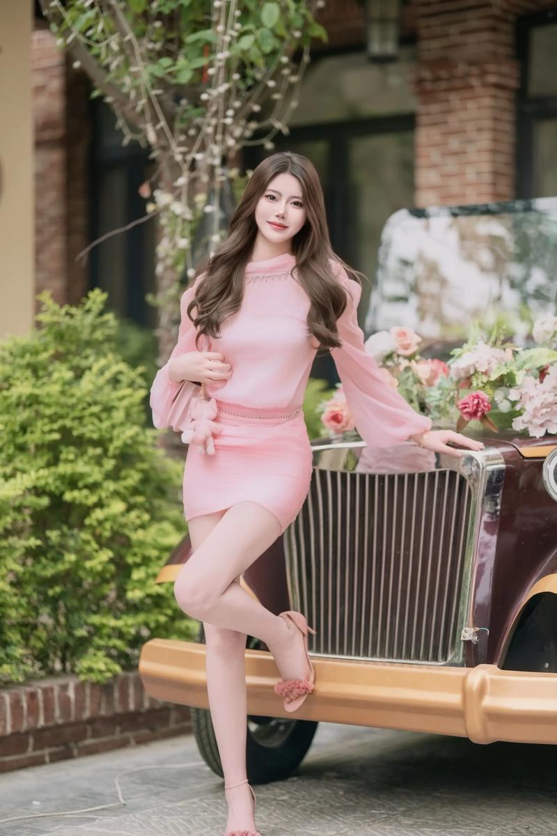 丰满人妻少妇激情av的相关介绍