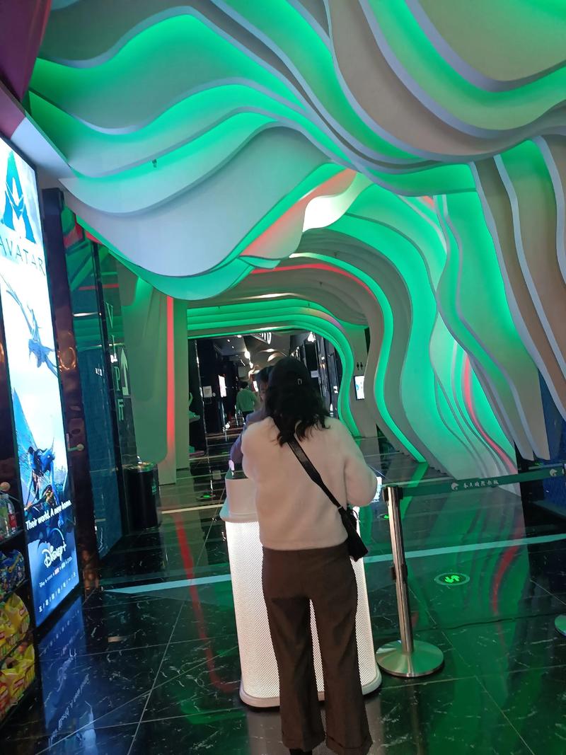 边摸边做超爽毛片的相关介绍