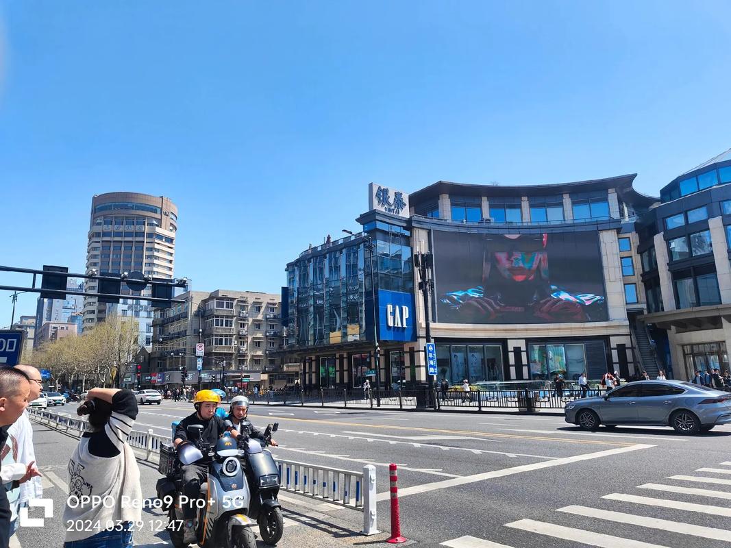 我和同桌啪啪啪的相关介绍